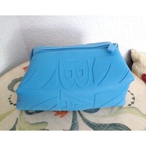NWT Doppel Silicone Bag Water Proof Toiletries Baby Blue Travel Pouch Case